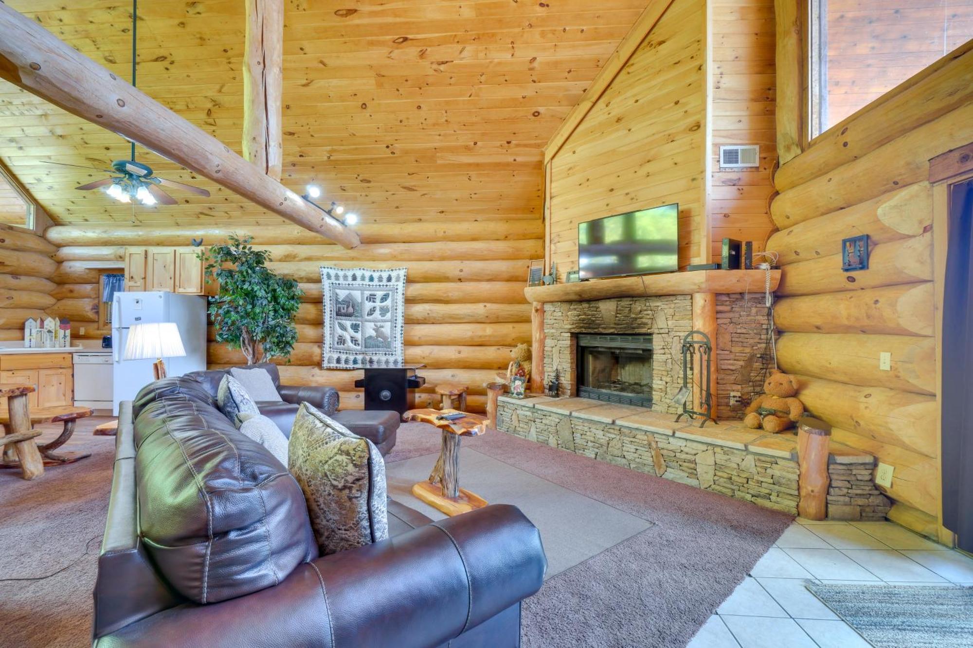 Gatlinburg Cabin With Hot Tub About 11 Miles To Downtown Exteriör bild