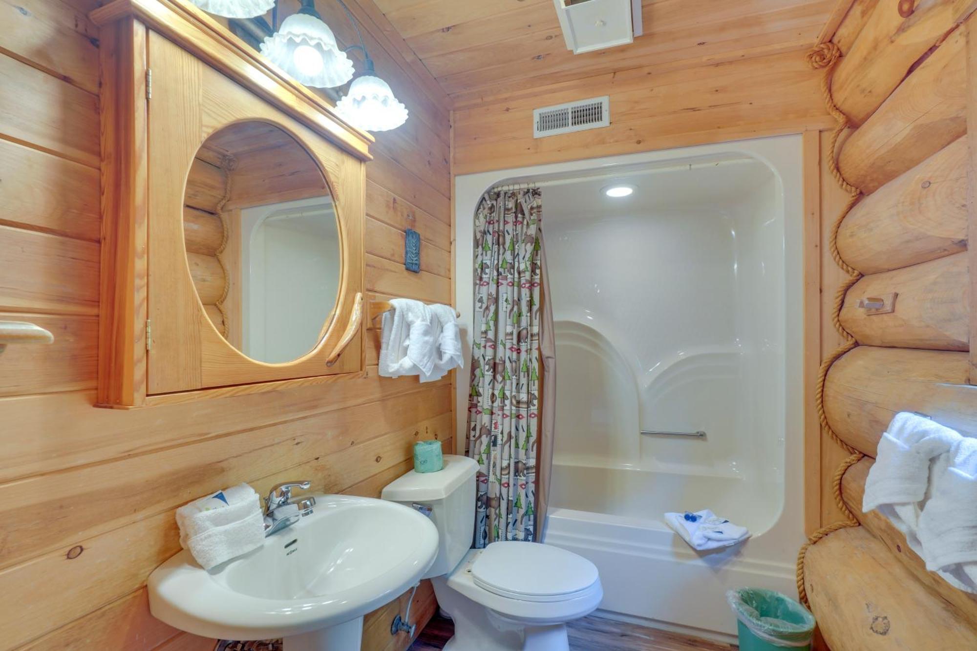 Gatlinburg Cabin With Hot Tub About 11 Miles To Downtown Exteriör bild